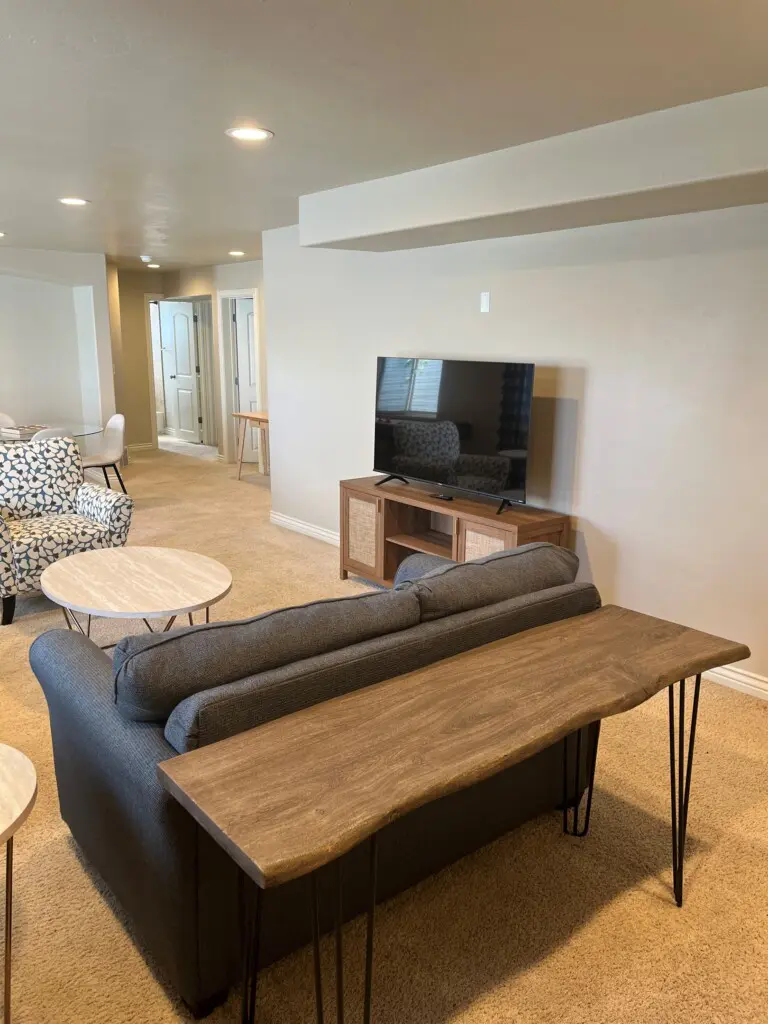 0b7538d763e34ac6b66d79eda045b03e LargeOriginal.jpg