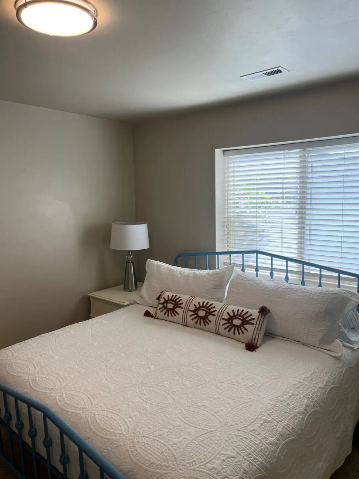 57a7dd982fb84a83a5f38f5eb116c7cd LargeOriginal.jpg