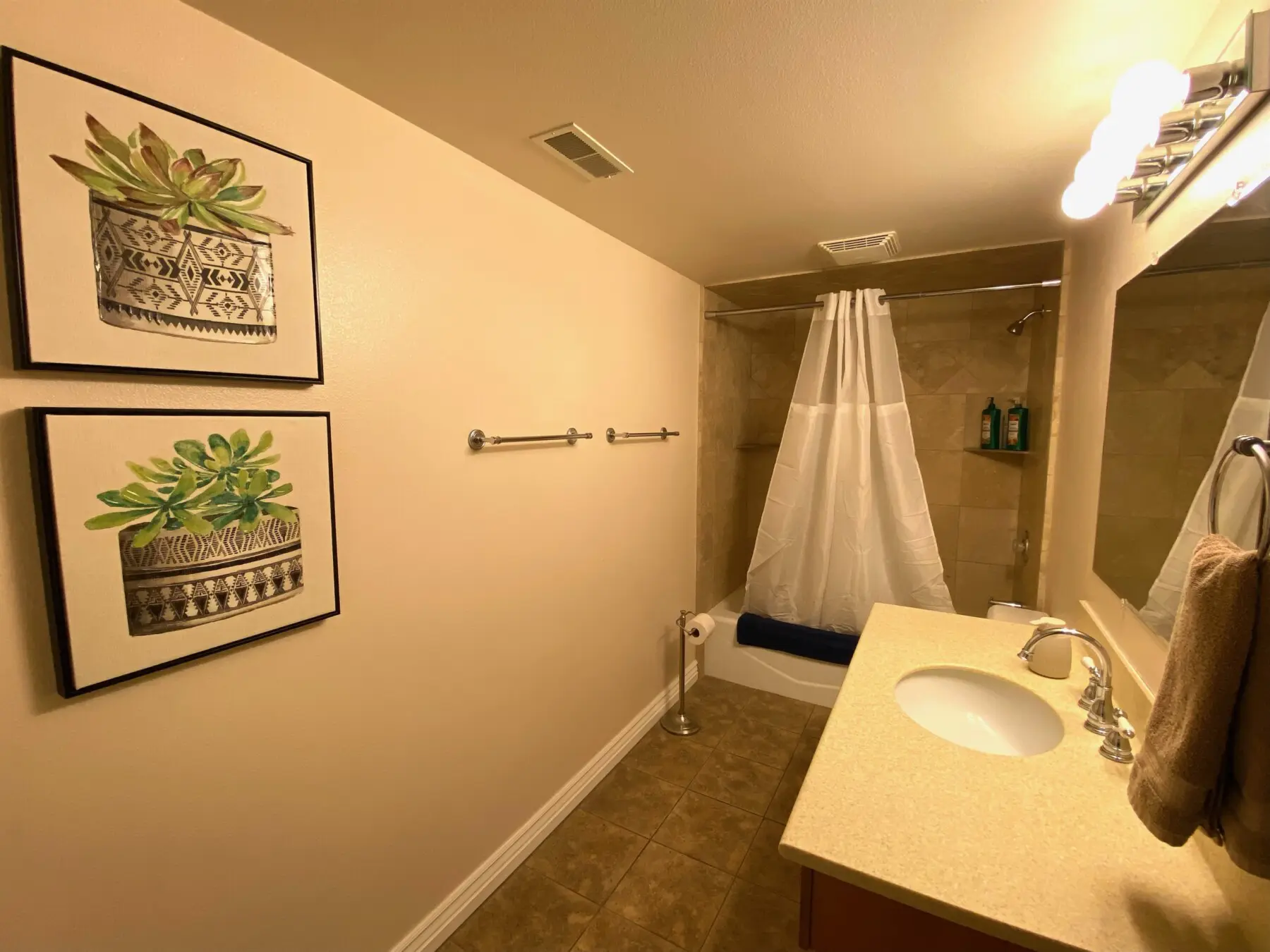 a640eb9b0eff440b93e9076e2a6c8967 LargeOriginal.jpg