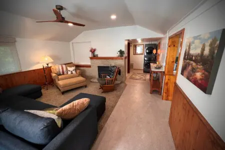 b4997771ab7c4432b5bac4540c58111e LargeOriginal.jpg