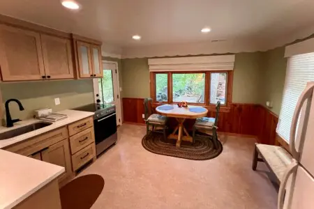 e634be8c69ad4065a903ce2468b7e083 LargeOriginal.jpg